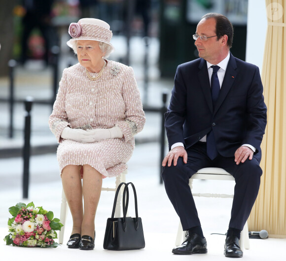La reine Elisabeth II d'Angleterre, François Hollande - La reine Elisabeth II d'Angleterre visite le marché aux fleurs à Paris le 7 juin 2014. 