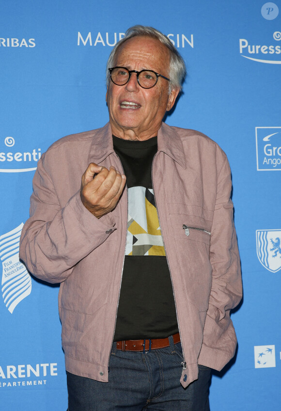 Fabrice Luchini vit dans le 18ème arrondissement de Paris
Fabrice Luchini (présente le film d'ouverture "La Petite") - Photocall de la cérémonie d'ouverture du 16ème festival du film francophone (FFA) de Angoulême le 22 août 2023. © Coadic Guirec / Bestimage 