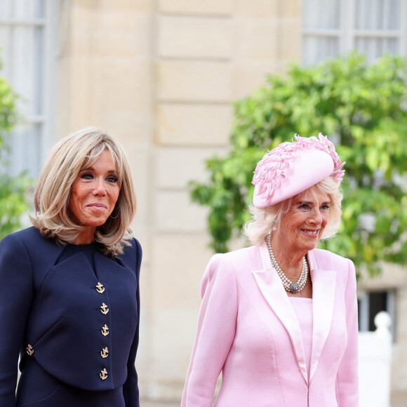 Camilla Parker Bowles, reine consort d'Angleterre, Brigitte Macron - Sortie - Le roi d'Angleterre et la reine consort reçus au palais de l'Elysée à Paris par E.Macron et sa femme, à l'occasion de leur visite officielle de 3 jours en France. Le 20 septembre 2023 © Jacovides-Moreau / Bestimage 