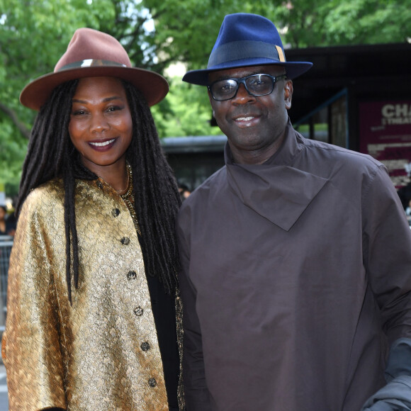 Lilian Thuram et sa compagne Kareen Guiock - Arrivées à la première cérémonie des Flammes, dédiée au rap au Théâtre du Châtelet à Paris. Le 11 mai 2023 © Veeren / Bestimage 