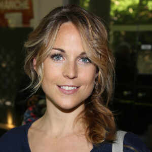Exclusif - Aurélie Vaneck arrive à l'enregistrement TV de 'Vivement Dimanche' au Studio Gabriel à Paris. Le 9 avril 2014  