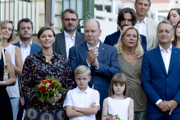 Les enfants ont fait leur rentrée en CE2 en septembre dernier
La princesse Charlene de Monaco, Le prince Albert II de Monaco, La princesse Gabriella de Monaco, comtesse de Carladès, Le prince Jacques de Monaco, marquis des Baux et Dimitri Rassam lors du traditionnel pique-nique "U Cavagnëtu" au parc Princesse Antoinette à Monaco le 9 septembre 2023. © Claudia Albuquerque / Bestimage 