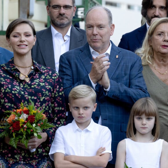 Les enfants ont fait leur rentrée en CE2 en septembre dernier
La princesse Charlene de Monaco, Le prince Albert II de Monaco, La princesse Gabriella de Monaco, comtesse de Carladès, Le prince Jacques de Monaco, marquis des Baux et Dimitri Rassam lors du traditionnel pique-nique "U Cavagnëtu" au parc Princesse Antoinette à Monaco le 9 septembre 2023. © Claudia Albuquerque / Bestimage 