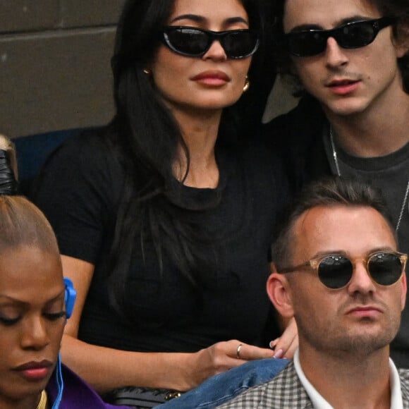 Kylie Jenner et son compagnon Timothée Chalamet - Finale masculine opposant Novak Djokovic à Daniil Medvedev lors de l'US Open au stade Arthur Ashe. New York, le 10 septembre 2023.