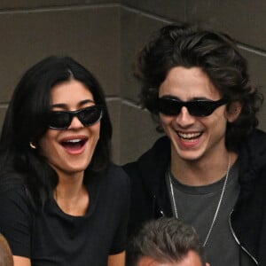 Kylie Jenner et son compagnon Timothée Chalamet - Finale masculine opposant Novak Djokovic à Daniil Medvedev lors de l'US Open au stade Arthur Ashe. New York, le 10 septembre 2023.