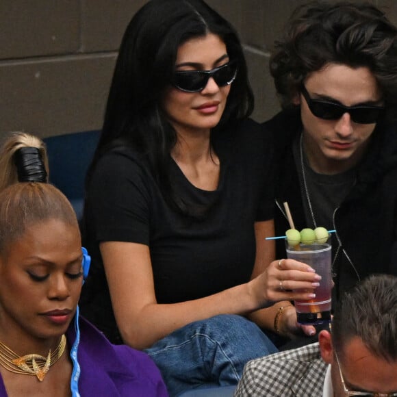 Kylie Jenner et son compagnon Timothée Chalamet - Finale masculine opposant Novak Djokovic à Daniil Medvedev lors de l'US Open au stade Arthur Ashe. New York, le 10 septembre 2023.