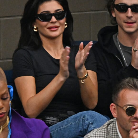 Kylie Jenner et son compagnon Timothée Chalamet - Finale masculine opposant Novak Djokovic à Daniil Medvedev lors de l'US Open au stade Arthur Ashe. New York, le 10 septembre 2023.