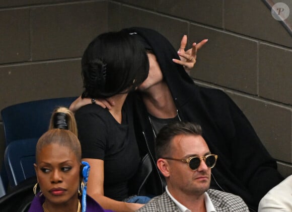 Kylie Jenner et son compagnon Timothée Chalamet - Finale masculine opposant Novak Djokovic à Daniil Medvedev lors de l'US Open au stade Arthur Ashe. New York, le 10 septembre 2023.