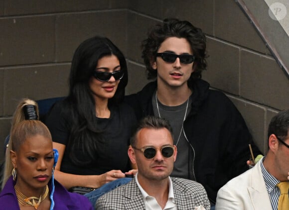 Kylie Jenner et son compagnon Timothée Chalamet - Finale masculine opposant Novak Djokovic à Daniil Medvedev lors de l'US Open au stade Arthur Ashe. New York, le 10 septembre 2023.