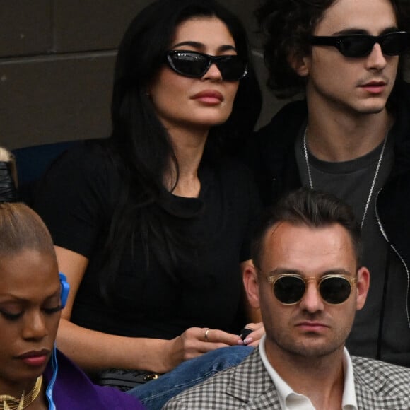 Kylie Jenner et son compagnon Timothée Chalamet - Finale masculine opposant Novak Djokovic à Daniil Medvedev lors de l'US Open au stade Arthur Ashe. New York, le 10 septembre 2023.