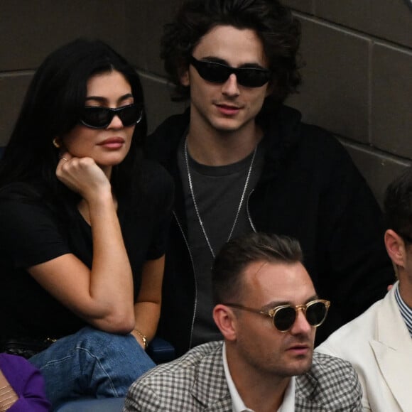 Kylie Jenner et son compagnon Timothée Chalamet - Finale masculine opposant Novak Djokovic à Daniil Medvedev lors de l'US Open au stade Arthur Ashe. New York, le 10 septembre 2023.