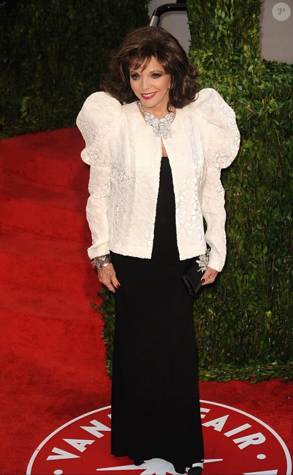 Joan Collins à la fête pour les Oscars organisée par le magazine Vanity Fair le 7 mars 2010