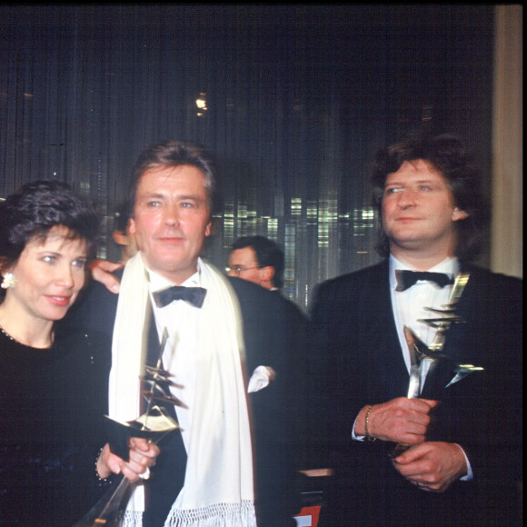 Roger Hanin, Anne Sinclair, Alain Delon et Patrick Sébastien lors des Sept d'or en 1990