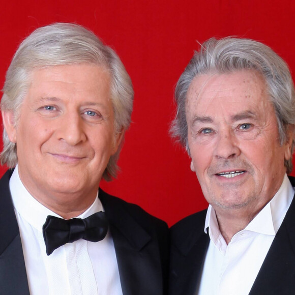 Face à cette situation, il a pu trouver réconfort dans les mots de son ami Alain Delon
Alain Delon et Patrick Sébastien - Enregistrement de l'emission "Le grand cabaret sur son 31" presentée par Patrick Sébastien et diffusée le 31 décembre 2012