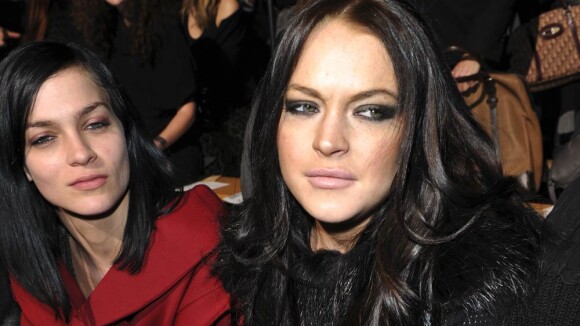 Lindsay Lohan : Son make-up la trahit, mais l'air de Paris lui réussit !