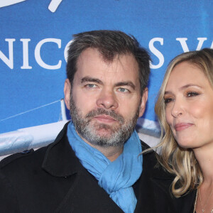 Clovis Cornillac et sa compagne Lilou Fogli à l'avant-première du film "Donne-moi des Ailes" au cinéma UGC Normandie à Paris, le 6 octobre 2019. © Denis Guignebourg/Bestimage