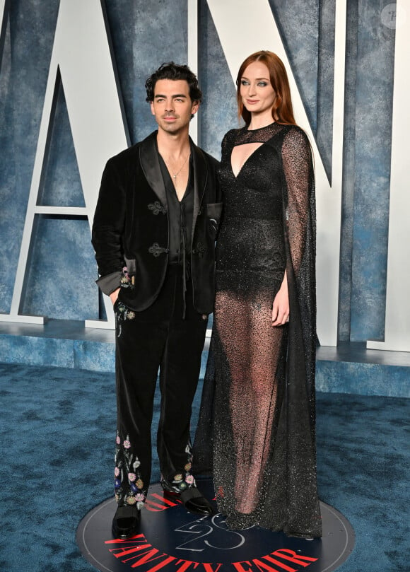 Joe Jonas et Sophie Turner ont annoncé qu'ils souhaitaient divorcer.
Joe Jonas et Sophie Turner au photocall de la soirée "Vanity Fair" lors de la 95ème édition de la cérémonie des Oscars à Los Angeles, le 12 mars 2023.