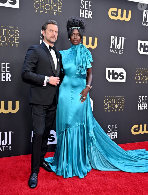 Joshua Jackson et Jodie Turner-Smith - Photocall de la 27ème édition des Critics Choice Awards à Los Angeles le 13 mars 2022.