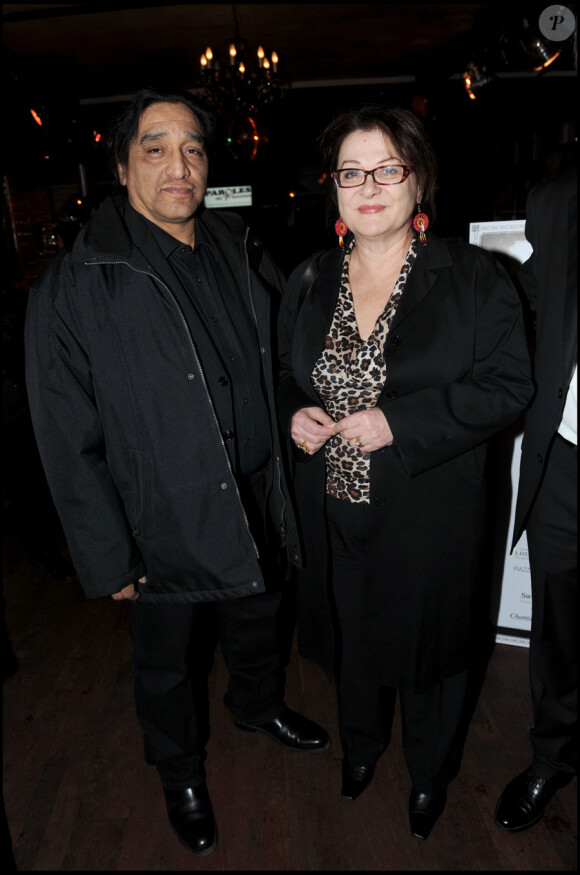 Georges Aguilar et Josiane Balasko lors du lancement de la première édition de La Nuit des femmes à Paris le 7 mars 2010