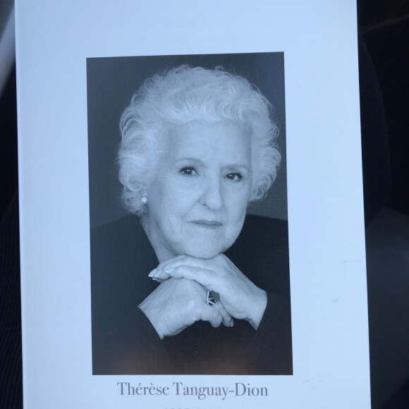 Thérèse Dion était décédée à 92 ans, après avoir soutenu la carrière de sa fille et aidé les enfants en difficulté au Québec.
Illustration du salon funéraire Alfred Dallaire de Laval à Montreal, où se déroulent les obsèques de Thérèse Tanguay-Dion, la mère de Céline Dion, dans la plus stricte intimité. Le 20 février 2020 