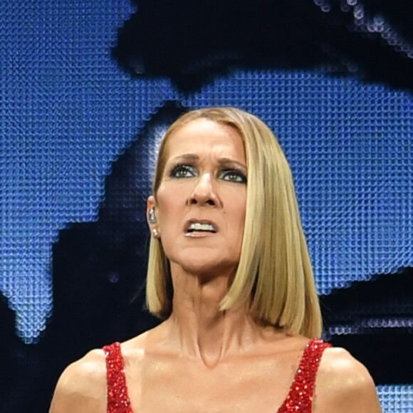Céline Dion en concert à l'American Airlines Arena dans le cadre de sa tournée "Courage World Tour" à Miami, le 17 janvier 2020. Céline Dion a rendu hommage à sa mère Thérèse Dion décédée le jour même. 