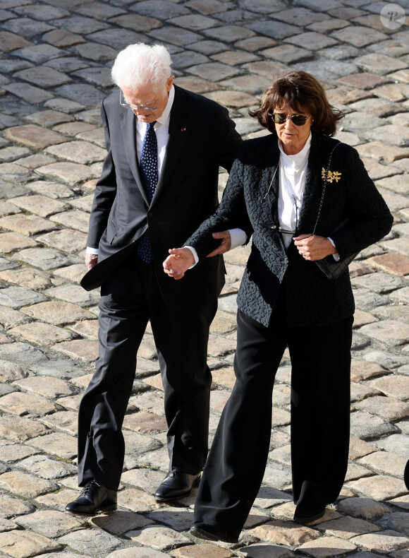 Lionel Jospin et Sylviane Agacinski lors de l'hommage à Hélène Carrère d’Encausse aux Invalides à Paris le 3 octobre 2023. © Dominique Jacovides / Bestimage