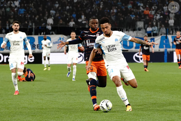Boubacar Kamara (Olympique de Marseille) - Stephy Mavididi (Montpellier FC) - Match de Ligue 1 Uber Eats "Marseille - Montpellier (2-0)" au stade Vélodrome, le 10 avril 2022.