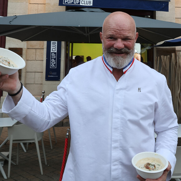 Deux restaurateurs du Calvados en difficulté avec leur restaurant.
Le chef Philippe Etchebest décline son plat "Signature" en mode street food au sein du Pop Up Club à Bordeaux le 11 septembre 2023.  © Fabien Cottereau / Bestimage be available.