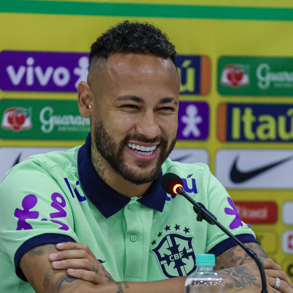 Neymar Jr. est devenu papa pour la deuxième fois ! 
Neymar Jr. conférence de presse à Belem.