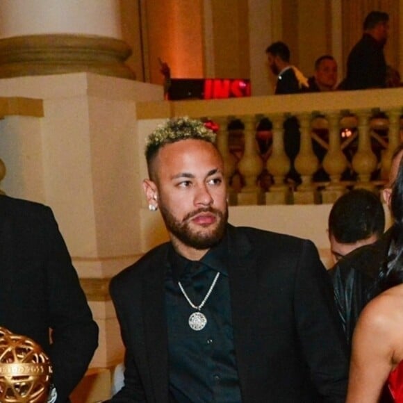 Neymar Jr et sa compagne Bruna Biancardi à la deuxième édition du "Prêmio Fui Clear 2023" au palace hôtel Copacabana à Rio de Janeiro, Brésil, le 27 juin 2023. 