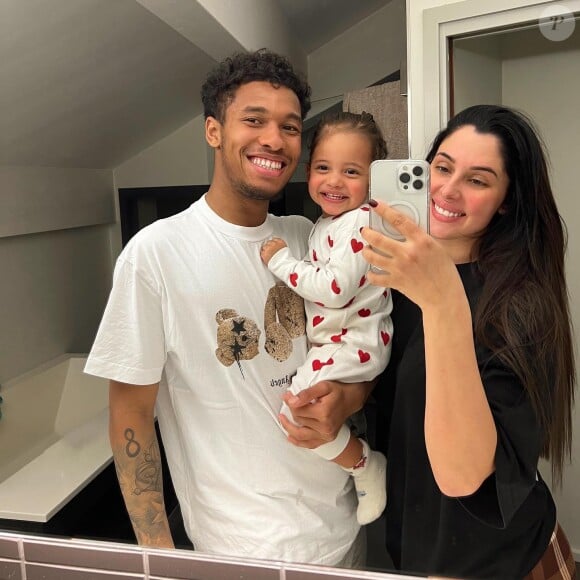 Coralie Porrovecchio a dévoilé son babybump
Coralie Porrovecchio en famille sur Instagram