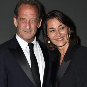 Vincent Lindon incarne Simon Weynachter dans la première saison évènement de "D'argent et de sang", de Xavier Giannoli.
Vincent Lindon, président du jury, et sa compagne Cécile Duffau - Photocall de la soirée "Women In Motion" par Kering au Château de la Castre lors du 75ème Festival International du Film de Cannes. © Olivier Borde / Bestimage