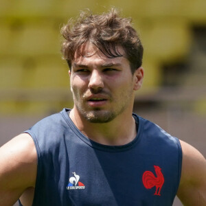 Antoine Dupont, sa guérison express 
 
Antoine Dupont (France) - Stage de l'équipe de France de rugby à Monaco. © Norbert Scanella/Panoramic/Bestimage