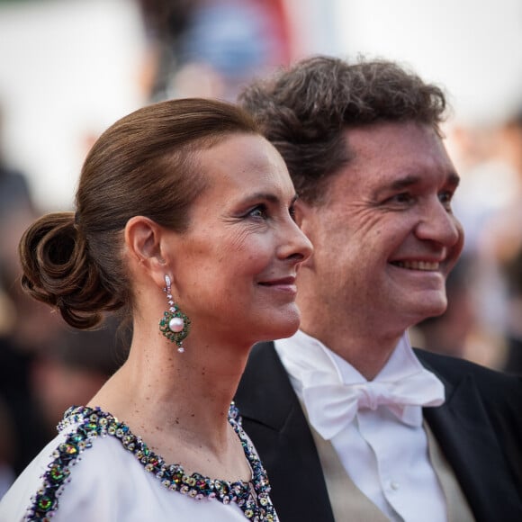 Carole Bouquet et son compagnon Philippe Sereys de Rothschild - Montée des marches du film de la Soirée 70ème Anniversaire lors du 70ème Festival International du Film de Cannes. Le 23 mai 2017. © Borde-Jacovides-Moreau/Bestimage 