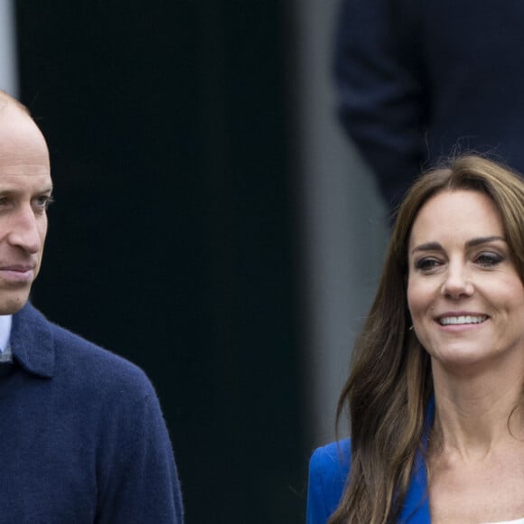 Le prince William, prince de Galles, et Catherine (Kate) Middleton, princesse de Galles, au centre sportif national de Bisham Abbey à Marlow, à l'occasion de la Journée mondiale de la Santé mentale, le 12 octobre 2023.