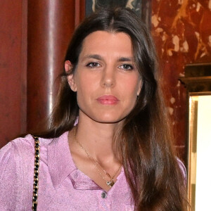 Charlotte Casiraghi a passé une soirée délicieuse avec sa maman Caroline de Monaco
Charlotte Casiraghi durant la cérémonie de proclamation de l'édition 2023 des Prix de la Fondation Prince Pierre à l'opéra Garnier à Monaco. Le palmarès 2023 est pour la littérature : le Prix Littéraire à Jean-Noël Pancrazi, pour l'ensemble de son oeuvre, la Bourse de la Découverte à Éric Chacour pour son premier roman "Ce que je sais de toi" et le coup de coeur des lycéens, à Julia Minkowski pour son premier roman "Par-delà l'attente". Pour la musique : le coup de coeur des jeunes mélomanes va à Kristine Tjogersen pour son oeuvre Between trees, et le tremplin musical à Zeno Baldi et pour la philosophie : le Prix de la Principauté, en partenariat avec les Rencontres Philosophiques de Monaco et la Fondation Prince Pierre va à Jacques Rancière, pour l'ensemble de son oeuvre. © Bruno Bebert / Bestimage