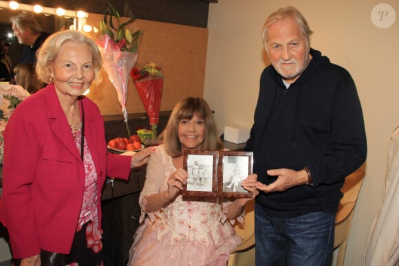 Exclusif - Jean-Jacques Debout et sa soeur avec Chantal Goya - Les personnalités vont voir le dernier spectacle de Chantal Goya au palais des Congrès à Paris le 14 octobre 2023. © Baldini / Bestimage