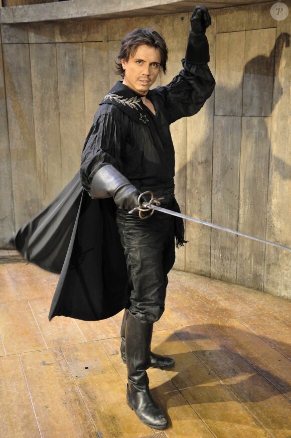 Le 9 mars 2010, Zorro offre une heure de show gratuite...