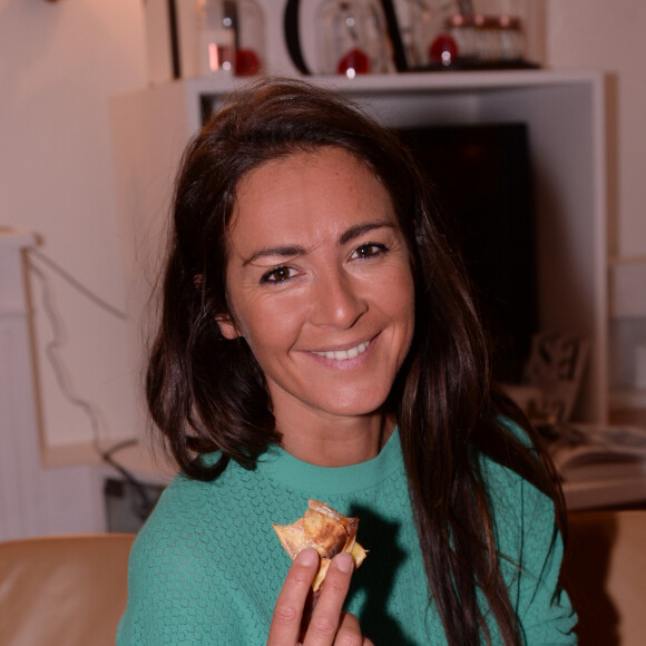 Quid alors de la pâte à tartiner ? Si certains la préfèrent nettement à du beurre ou de la confiture sur ses tartines le matin, on sait bien que le Nutella n'est pas le meilleur des associés pour une bonne santé.
Exclusif - Emmanuelle Boidron lors de la soirée Crêpes Party chez Christophe Leroy à Paris, France, le 4 février 2020.© Ausset Lacroix-Bellak-LMS/Bestimage