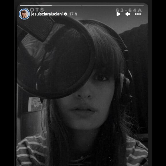 Clara Luciani travaille sur de nouveaux titres pour notre plus grand plaisir.
Clara Luciani de retour en studios. Le 18 octobre 2023.