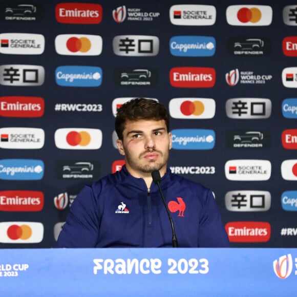 Antoine Dupont lors de la conférence de presse d'après match, le 15 octobre 2023. © Mickael Chavet/ZUMA Press Wire)