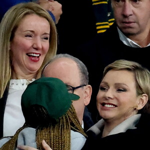 Le Prince Albert II et Charlène de Monaco dans les tribunes lors de la demi-finale de la Coupe du Monde de Rugby opposant l'Angleterre à l'Afrique du Sud (15 - 16) au Stade de France à Saint-Denis, France, le 21 octobre 2023. © Dominique Jacovides/Bestimage 