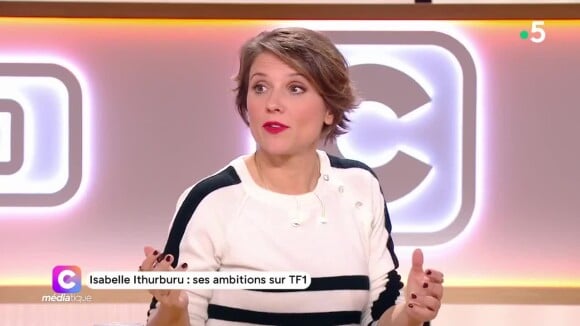 Mélanie Taravant reçoit Isabelle Ithurburu dans C Médiatique sur France 5
