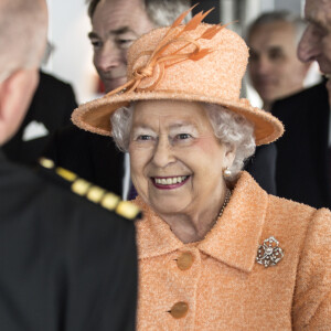 La reine Elisabeth II d'Angleterre et le prince Philip lors du baptême du nouveau paquebot "The Queen" à Southampton, le 10 mars 2012. 