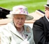 Depuis leur départ à la mort du père d'Elizabeth II, la villa a été laissée à l'abandon
Archives - Le prince Philip, duc d'Edimbourg et la reine Elisabeth II d'Angleterre lors du deuxième jour des courses hippiques à Ascot. Le 18 juin 2014 