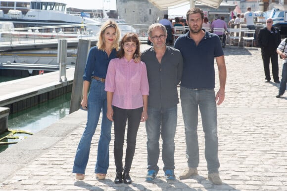 Barbara Schulz, Jérôme Cornuau (réalisateur), Lannick Gautry - Photocall de "Le Mystère du lac" dans le cadre du 17ème festival de fiction TV de La Rochelle sur le Vieux Port, le 10 septembre 2015. 