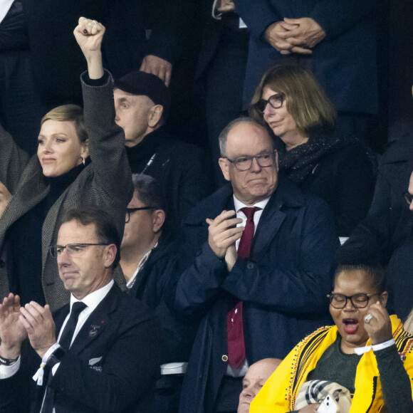 Le prince Albert II de Monaco et La princesse Charlene de Monaco - La princesse Charlene de Monaco laisse éclater sa joie lors de la victoire de l'Afrique du Sud à la finale de la coupe du monde de rugby au stade de France le 28 octobre 2023. © Cyril Moreau / Bestimage 