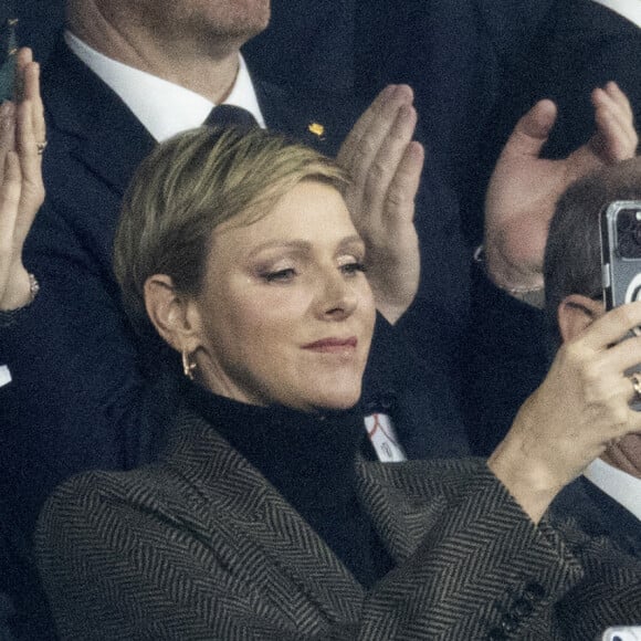 La princesse Charlene de Monaco et le prince Albert II - La princesse Charlene de Monaco laisse éclater sa joie lors de la victoire de l'Afrique du Sud à la finale de la coupe du monde de rugby au stade de France le 28 octobre 2023. © Cyril Moreau / Bestimage 