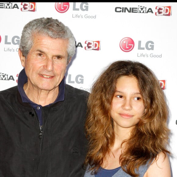 CLAUDE LELOUCH ET SA FILLE STELLA - "LG" INVITE POUR LA PLUS GRANDE PROJECTION MONDIALE EN 3D AU GRAND PALAIS A PARIS  