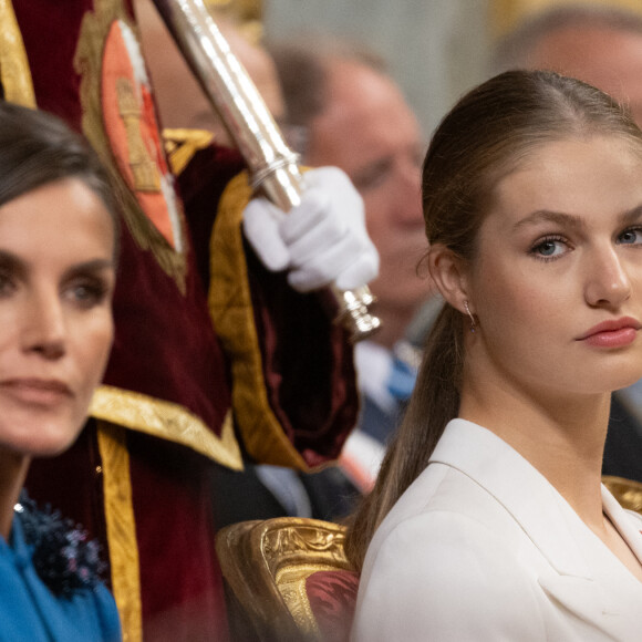 La princesse Leonor prête serment aujourd'hui devant le Parlement espagnol à l'occasion de son 18ème anniversaire le 31 octobre 2023. 